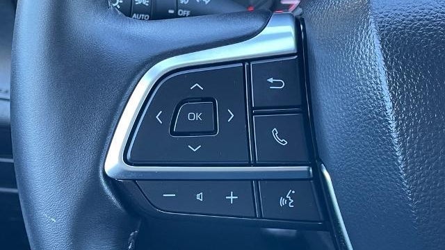 2020 Toyota Highlander LE