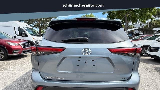 2021 Toyota Highlander LE