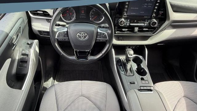 2021 Toyota Highlander LE