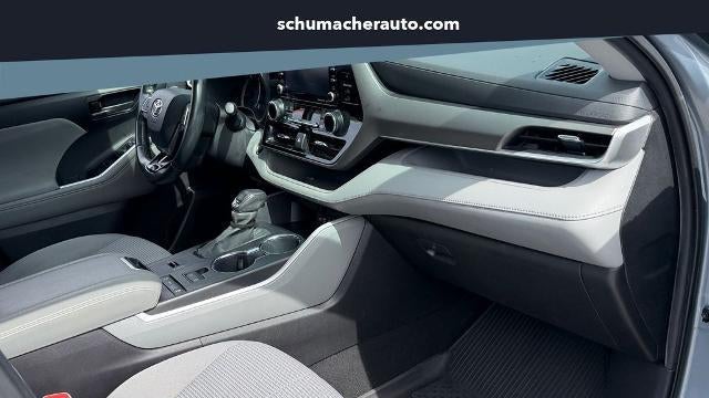 2021 Toyota Highlander LE