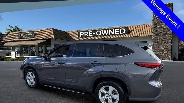 2021 Toyota Highlander LE