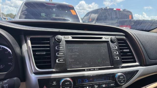 2018 Toyota Highlander LE
