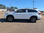 2019 Highlander Thumbnail 7