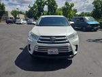 2017 Highlander Thumbnail 2