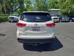 2017 Highlander Thumbnail 4