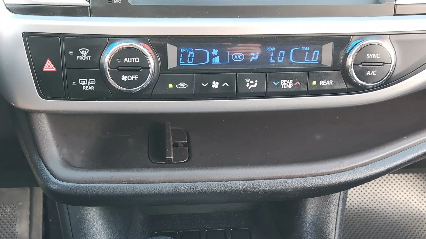 2018 Toyota Highlander LE