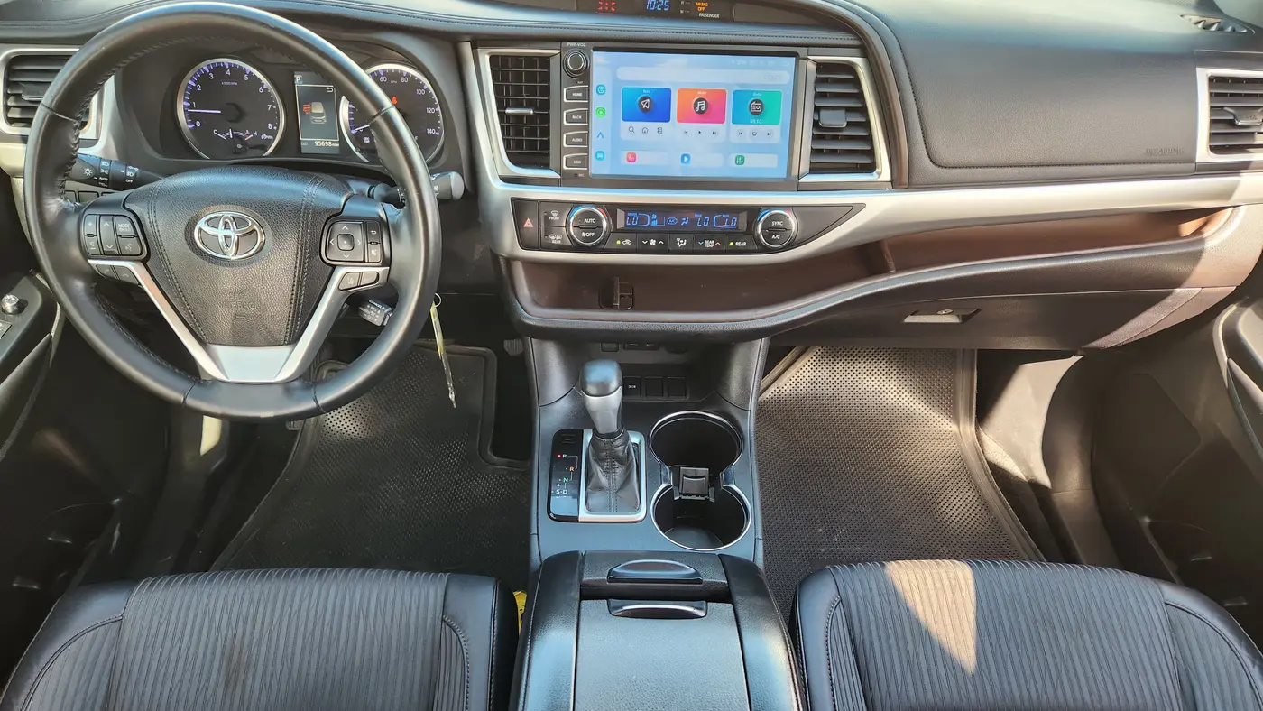 2018 Toyota Highlander LE