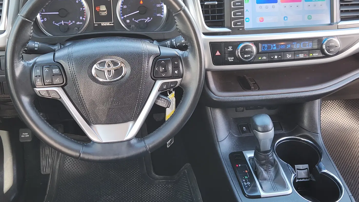 2018 Toyota Highlander LE