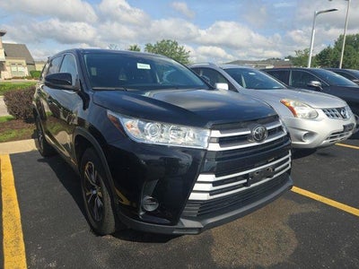 Photo of a 2019 Toyota Highlander LE 4DR SUV (3.5L V6) for sale