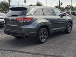 2019 Highlander Thumbnail 2
