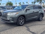 2019 Highlander Thumbnail 5
