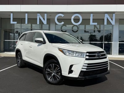 Photo of a 2019 Toyota Highlander LE 4DR SUV (3.5L V6) for sale