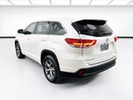 2017 Highlander Thumbnail 6