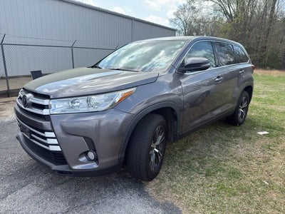 2019 Toyota Highlander LE 4DR SUV (3.5L V6)