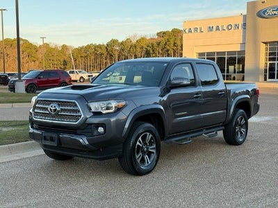 2017 Toyota Tacoma 4X2 TRD Off-Road 4DR Double Cab 5.0 FT SB