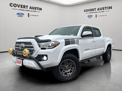 2017 Toyota Tacoma 4X2 TRD Off-Road 4DR Double Cab 5.0 FT SB