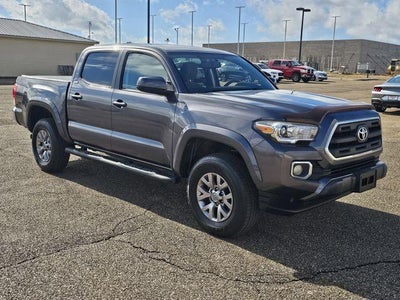 2017 Toyota Tacoma 4X2 TRD Off-Road 4DR Double Cab 5.0 FT SB
