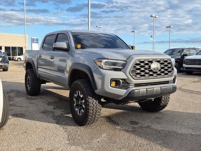 2020 Toyota Tacoma 4X4 TRD Off-Road 4DR Double Cab 5.0 FT SB 6A