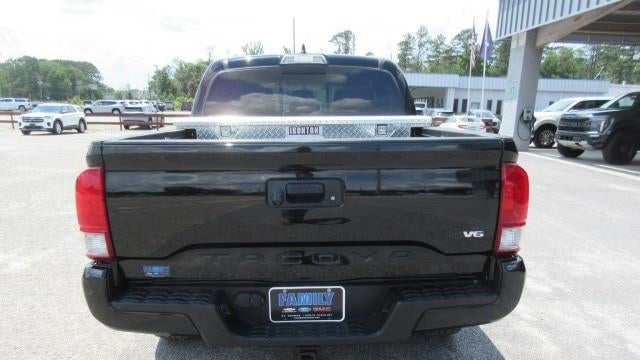 2017 Toyota Tacoma SR V6