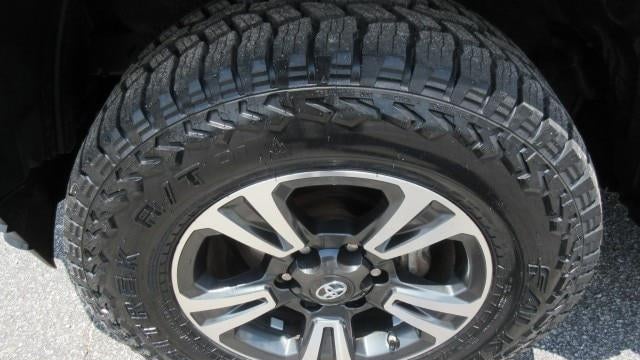 2017 Toyota Tacoma SR V6