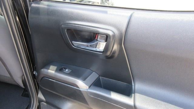 2017 Toyota Tacoma SR V6