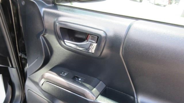 2017 Toyota Tacoma SR V6