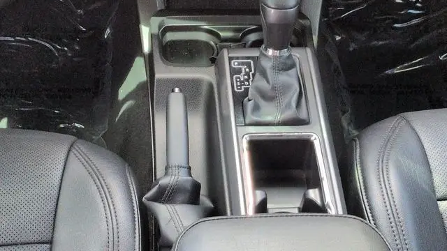 2016 Toyota Tacoma SR V6