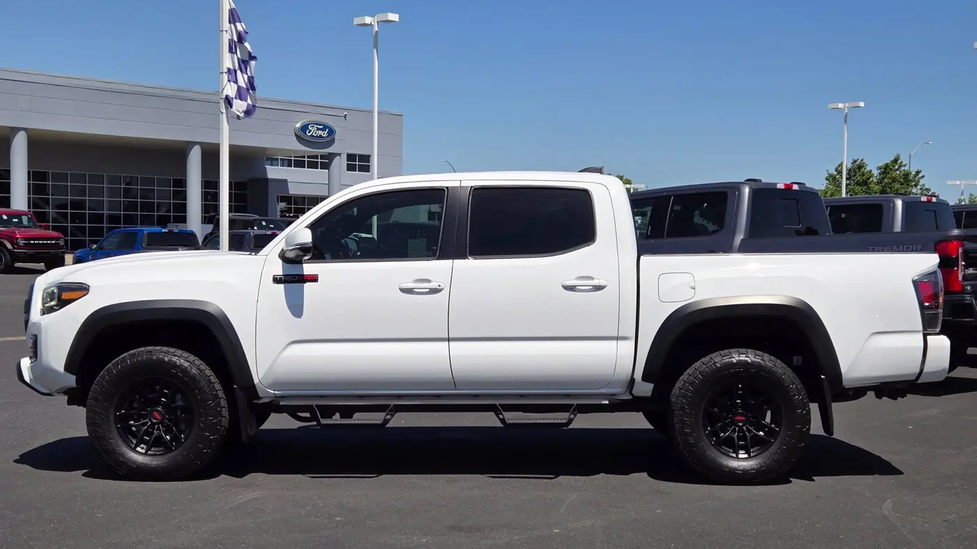 2020 Toyota Tacoma SR V6