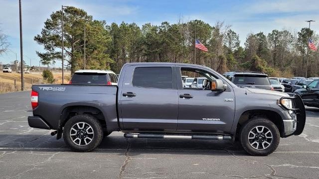 2017 Toyota Tundra SR5