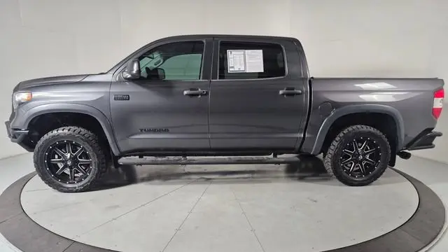 2018 Toyota Tundra SR5