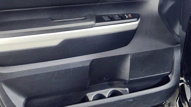 2015 Toyota Tundra SR5