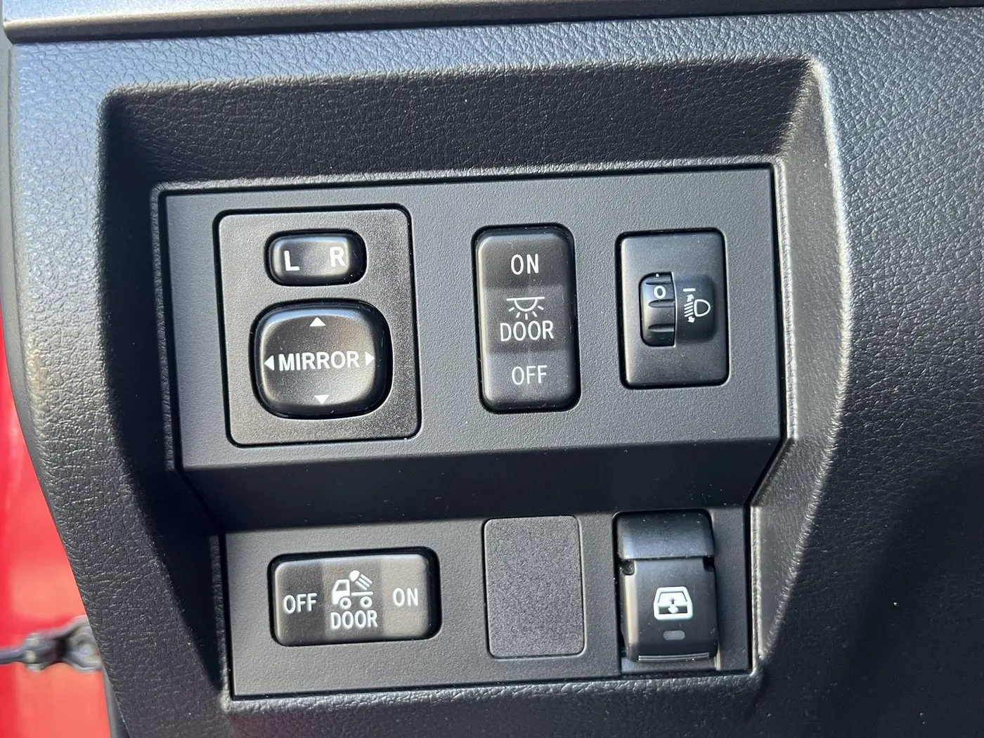 2014 Toyota Tundra - $32,119
