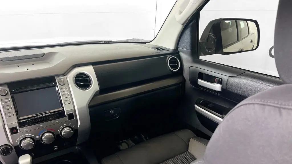 2017 Toyota Tundra SR5