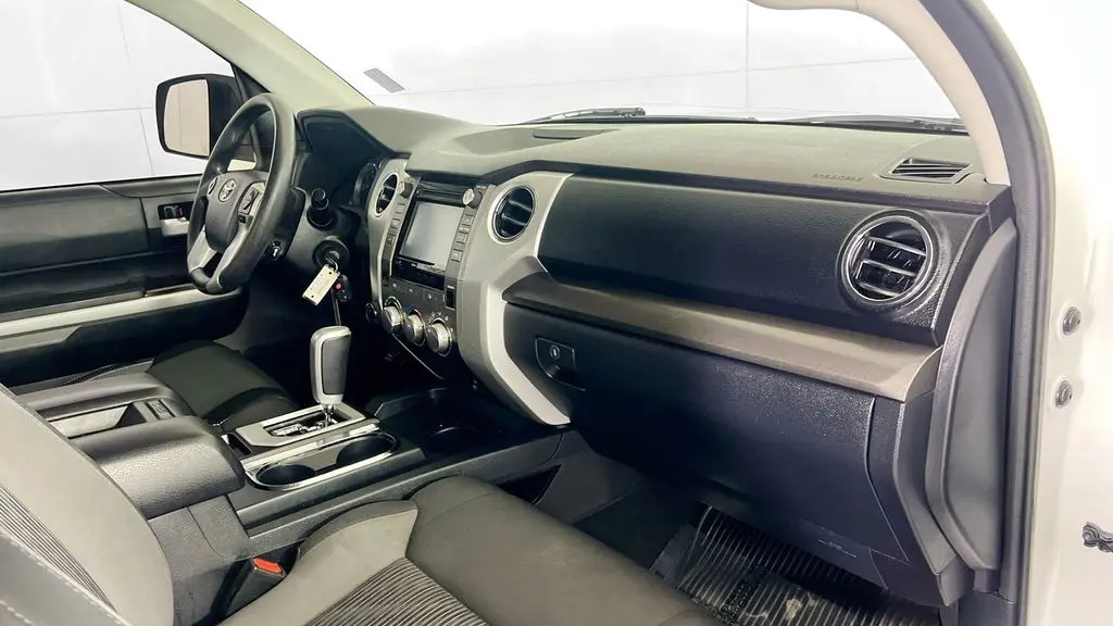 2017 Toyota Tundra SR5