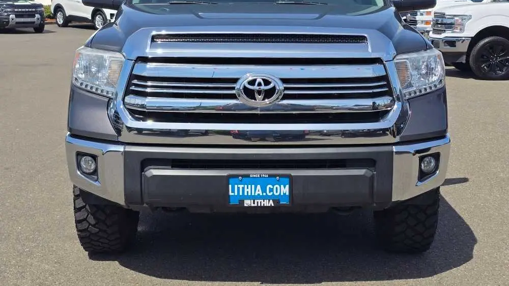 2017 Toyota Tundra SR5