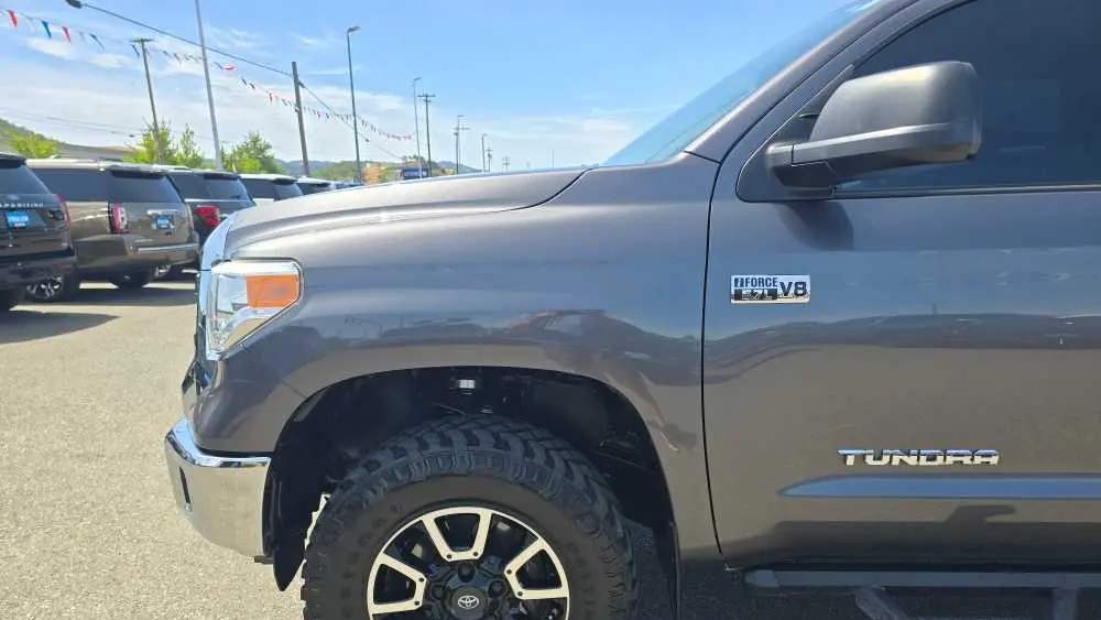 2017 Toyota Tundra SR5