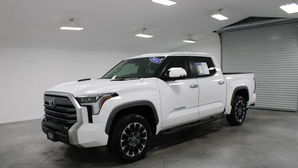 2024 Toyota Tundra Limited HV