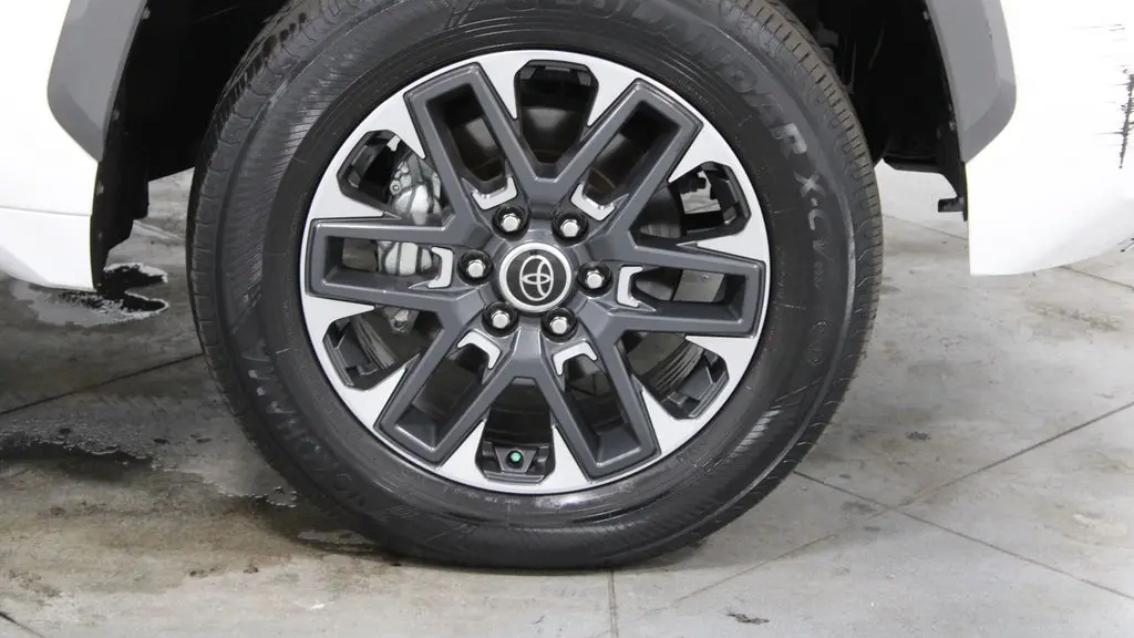 2024 Toyota Tundra Limited HV