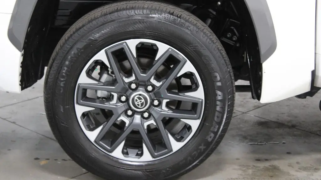 2024 Toyota Tundra Limited HV