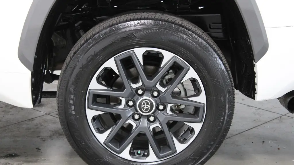 2024 Toyota Tundra Limited HV