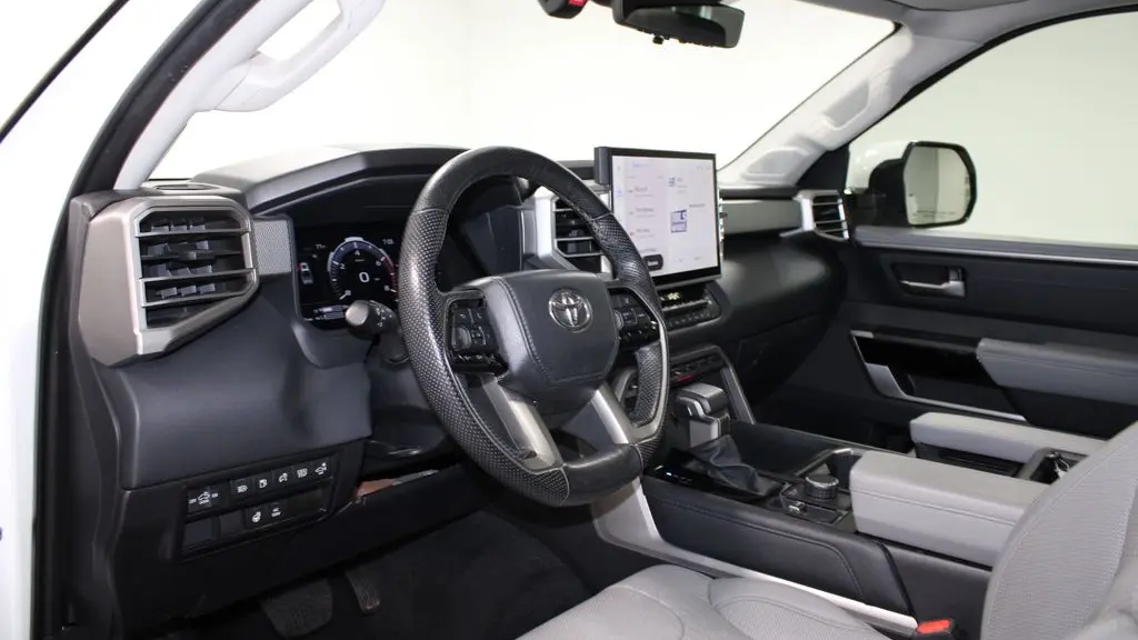 2024 Toyota Tundra Limited HV