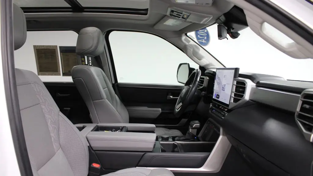 2024 Toyota Tundra Limited HV