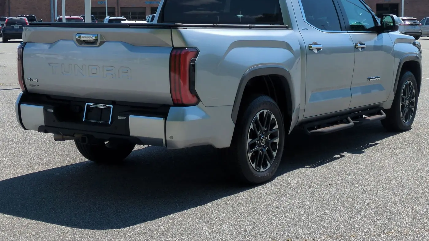 2024 Toyota Tundra Limited HV
