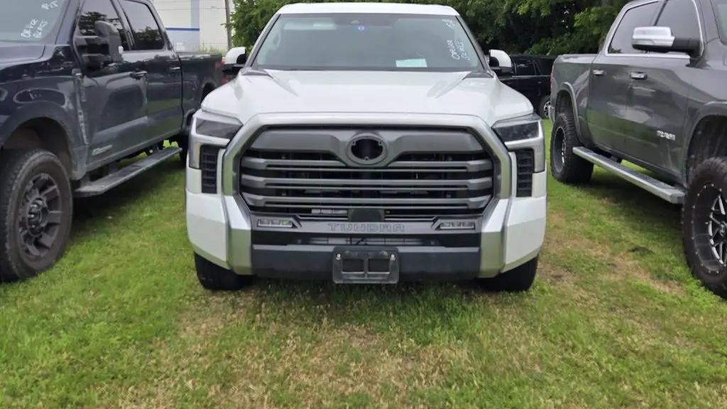 2023 Toyota Tundra Limited HV