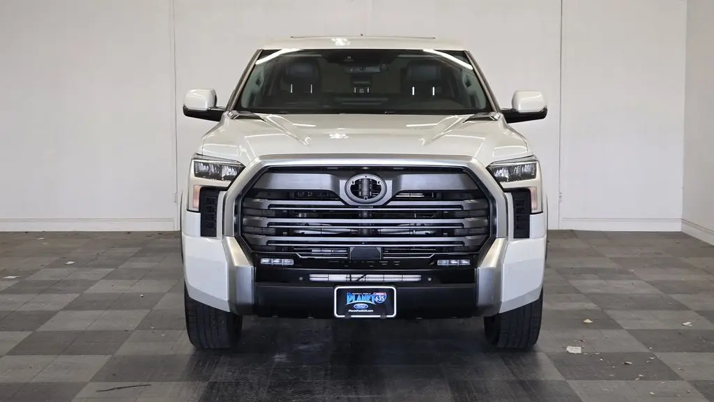 2023 Toyota Tundra Limited HV