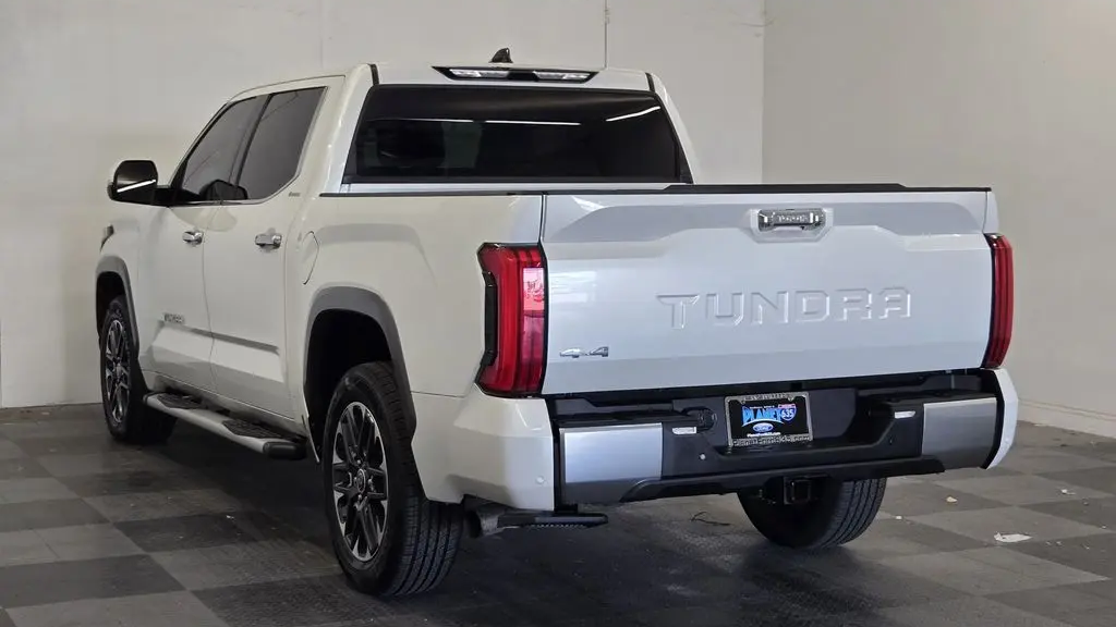 2023 Toyota Tundra Limited HV
