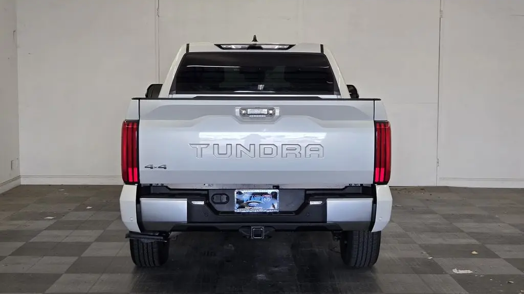 2023 Toyota Tundra Limited HV