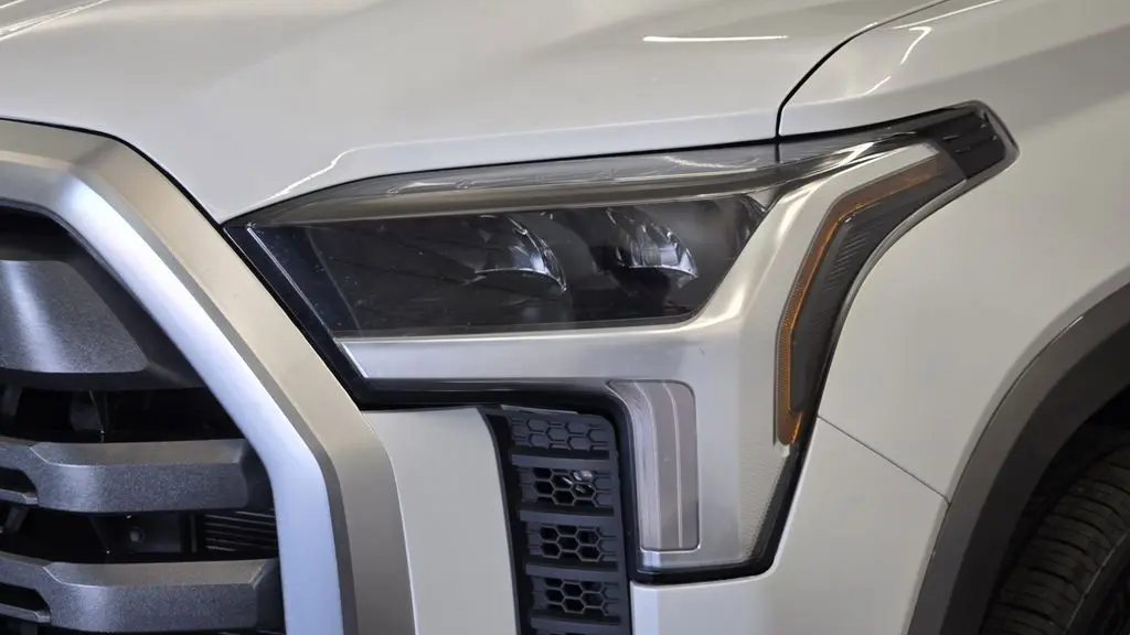 2023 Toyota Tundra Limited HV