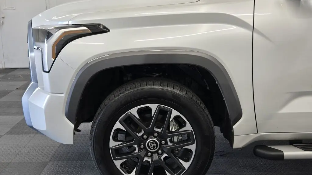 2023 Toyota Tundra Limited HV