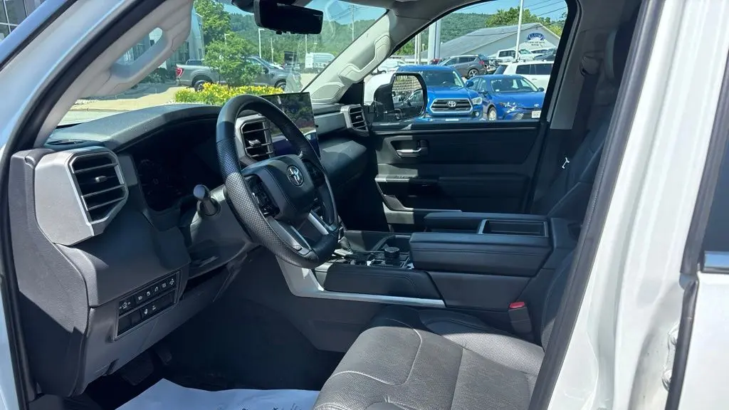 2024 Toyota Tundra Limited HV